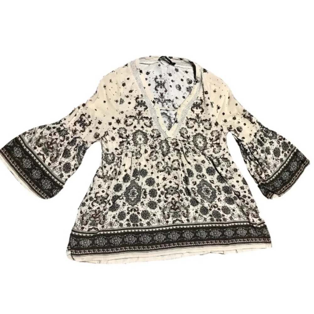 Doe Rae paisley 3/4 sleeve bell sleeve top sz med